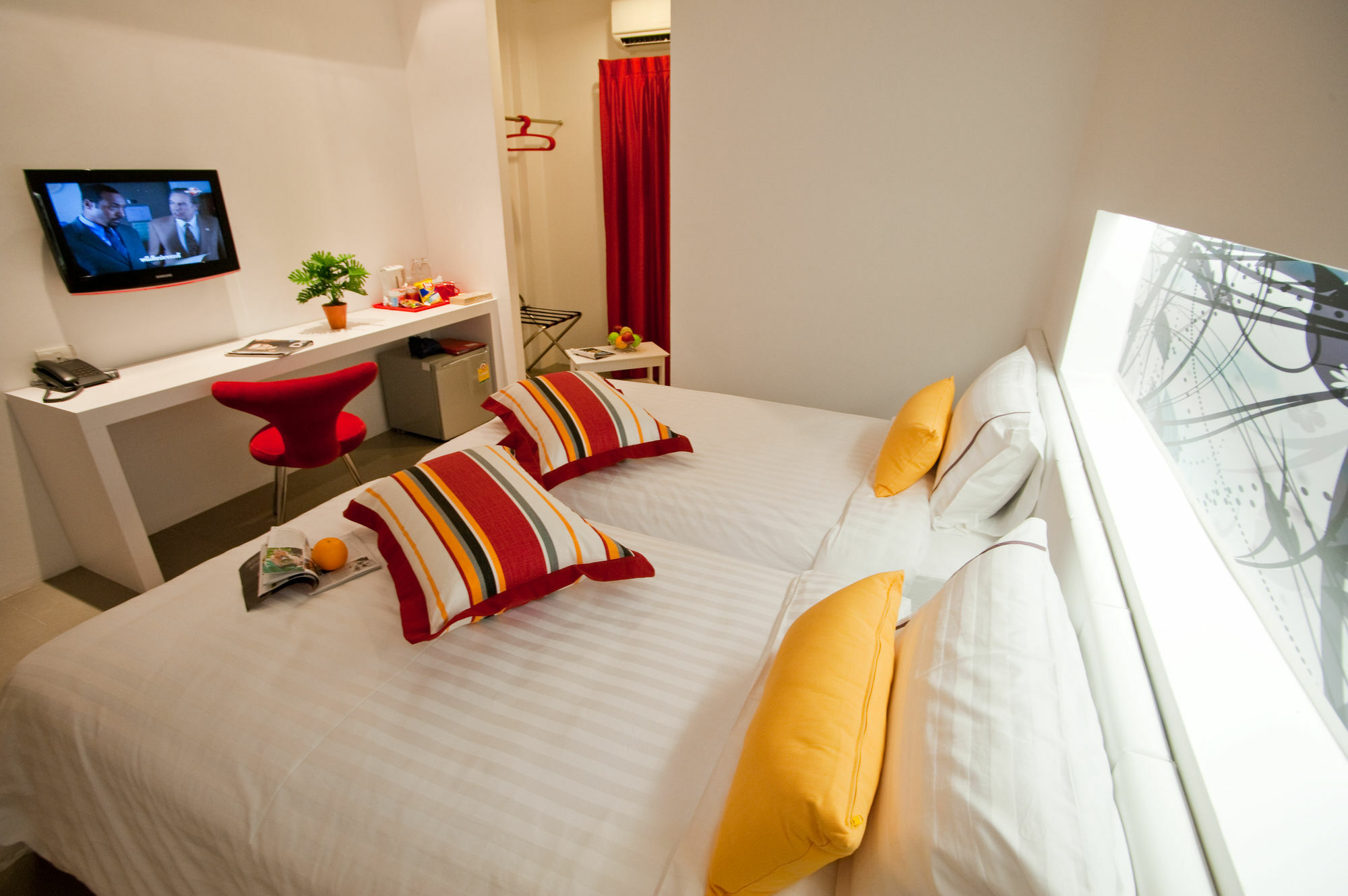 The Gallery Hotel Patong Exterior photo